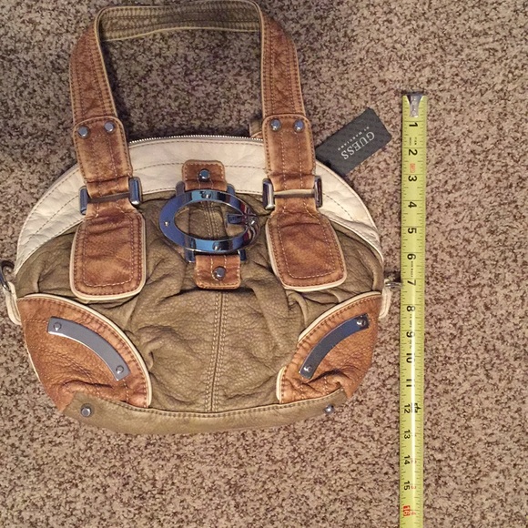 Guess Purse, NWT, bundle and save! - Picture 5 of 6